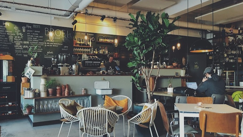 the living cafe